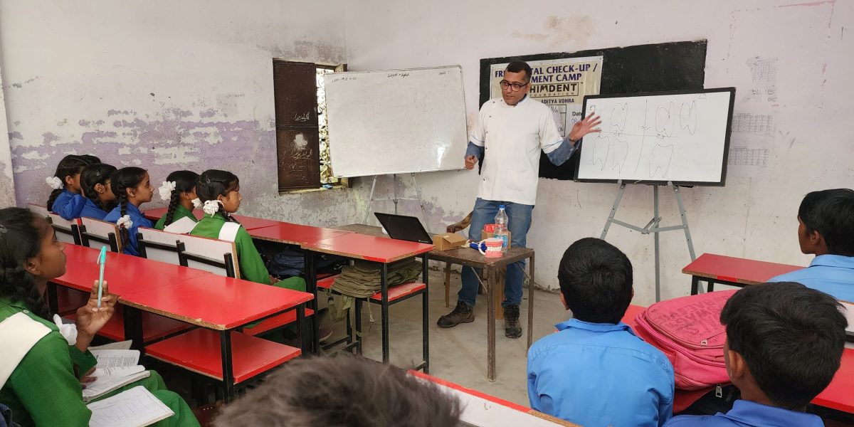 Himdant Foundation Conducts Successful Dental Camp at Govt. High School Aamni Gusain Gaon